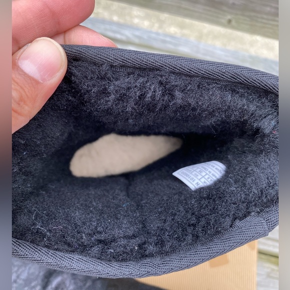 Used Uggs - Picture 6 of 9